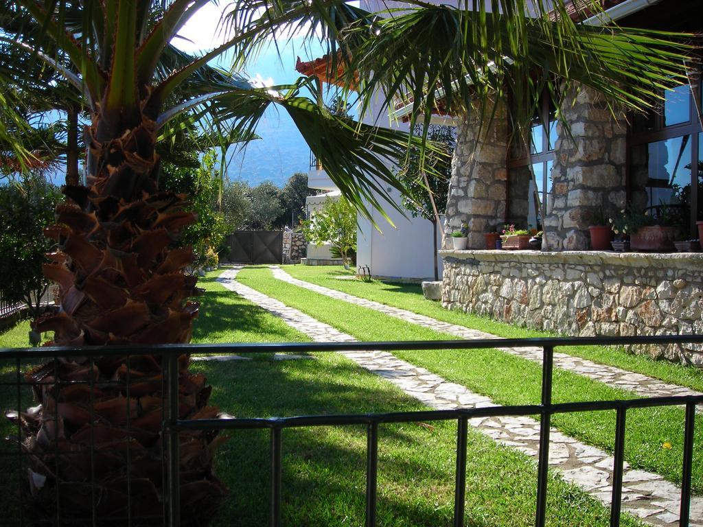 Dogis Retreat